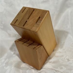 NEW in Box Tupperware E-Series Wood Knife Block